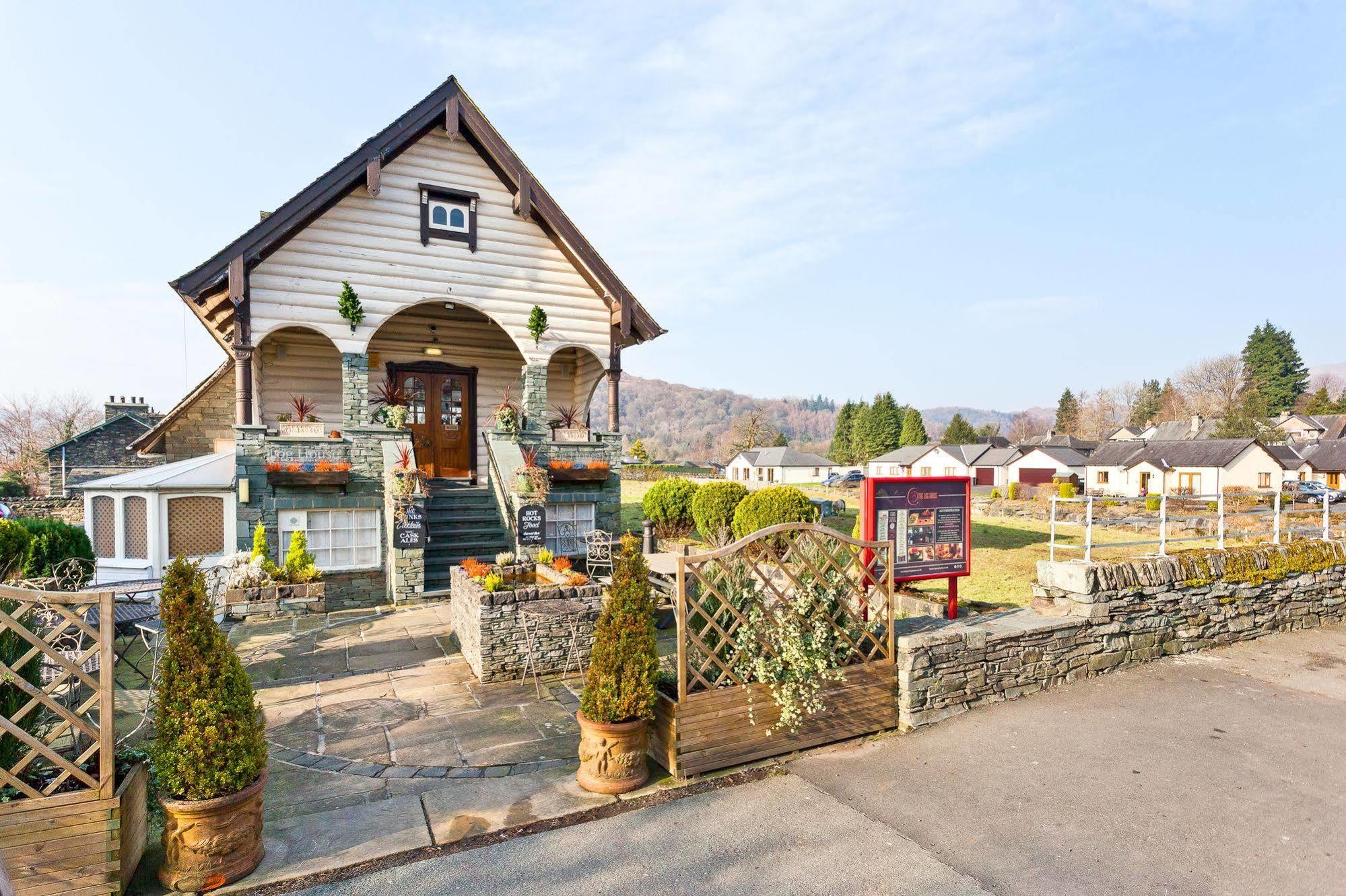 Bed and Breakfast Log House à Ambleside Extérieur photo